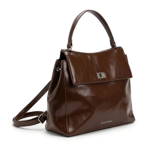 Borsa zaino donna con patta 14508, colore marrone, vista principale su sfondo bianco