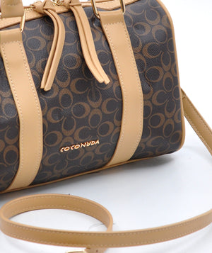 Borsa bauletto firmata COCONUDA a tracolla elegante casual simil pelle logo fantasia