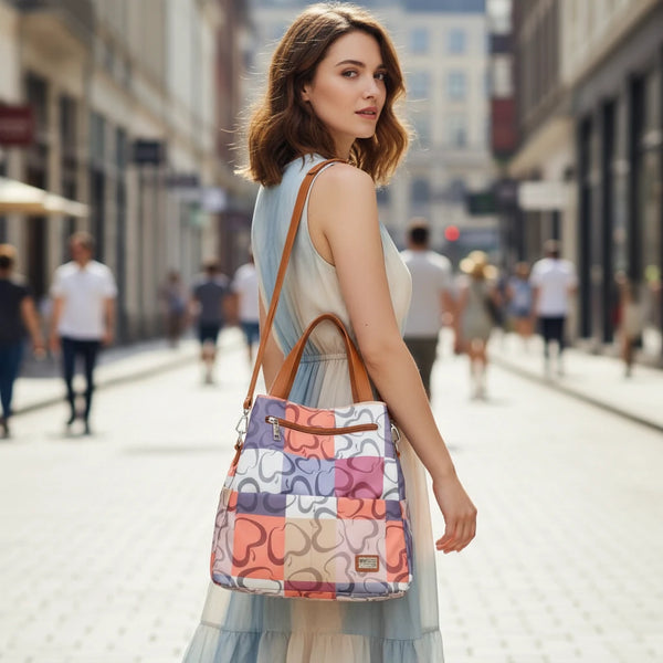 Zaino 2in1 trasformabile donna firmato Baci&Abbracci multitasche fantasia logo impermeabile zip zainetto