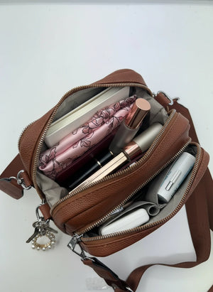 YYcoveri Borsa firmata a mano e tracolla borsetta con molte chiusure con zip simil pelle martellata