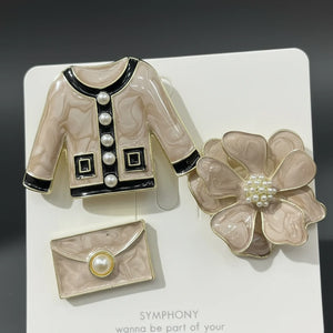 Set 3 Spille Donna Vintage Chic Giacchina, Borsetta e Fiore con Perle — Spille Dorate beige