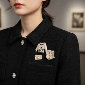 Set 3 Spille Donna Vintage Chic Giacchina, Borsetta e Fiore con Perle — Spille Dorate beige