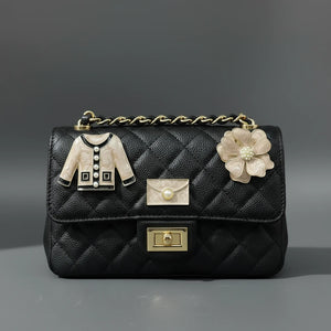 Set 3 Spille Donna Vintage Chic Giacchina, Borsetta e Fiore con Perle — Spille Dorate beige