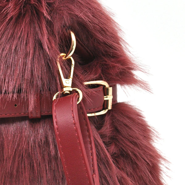 A Bedda - Borsa firmata Gyoiamea in eco pelliccia morbida teddy pelo