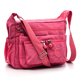 La ActiveZip borsa firmata gyoiamea in nylon tecnico impermeabile