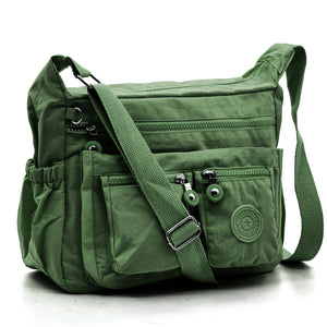 La ActiveZip borsa firmata gyoiamea in nylon tecnico impermeabile
