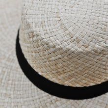 Carica l&#39;immagine nel visualizzatore di Gallery, Cappello in paglia uomo donna modello panama Trilby  contadino moda particolare