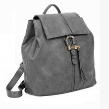 Carica l&#39;immagine nel visualizzatore di Gallery, COVERI borsa zaino 2in1 pelle borchie TRASFORMABILE donna cuoio casual passeggio