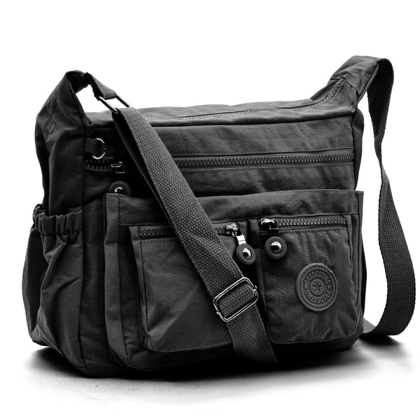 La ActiveZip borsa firmata gyoiamea in nylon tecnico impermeabile
