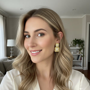 Orecchini a Lobo Geometrici Doppi Quadrati in Oro e Pavé di Zirconi