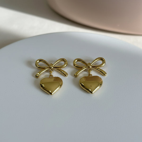 Orecchini a Fiocco con Cuore Pendente Dorati - Stile Romantico