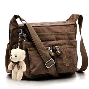 La ActiveZip borsa firmata gyoiamea in nylon tecnico impermeabile