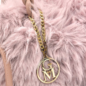 La Melinda- Borsa firmata Gyoiamea in eco pelliccia morbida teddy pelo manici intrecciati