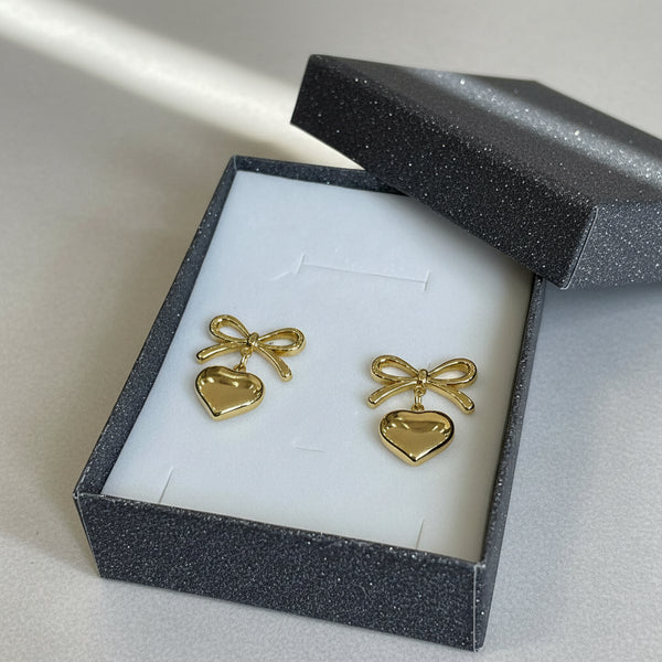 Orecchini a Fiocco con Cuore Pendente Dorati - Stile Romantico