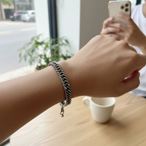 Bracciale Grumetta Piatta Unisex in Acciaio – Stile Industrial Minimal - regolabile