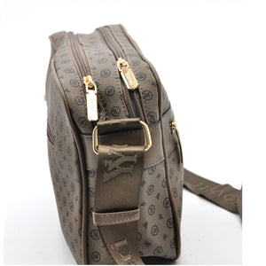 Borsa Firmata YYCOVERI multi tasche new nera Donna fantasia logo Zip Tracolla