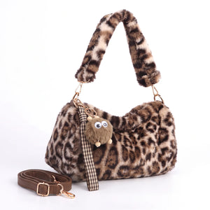 Borsa leopardata in pelliccia sintetica 9178, colore kaki, vista su sfondo bianco