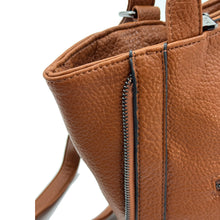 Carica l&#39;immagine nel visualizzatore di Gallery, COVERI borsa zaino 2in1 pelle TRASFORMABILE in borsa donna cuoio casual passeggio