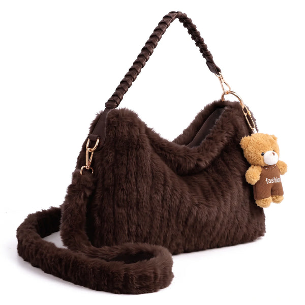 Borsa hobo in ecopelliccia 9756, colore caffè, vista su sfondo bianco