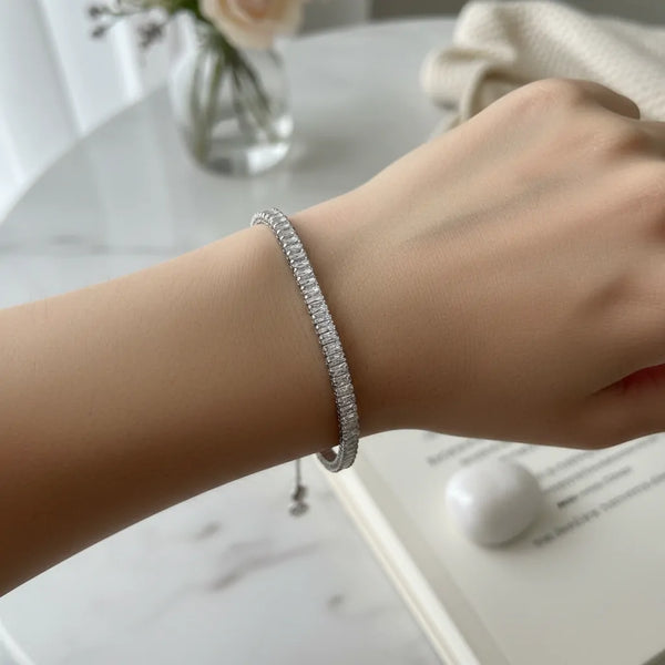 Bracciale Tennis Baguette con Chiusura a Cursore "Smart Slider" bolo Regolabile - Fit Perfetto