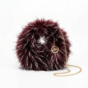 Borsa ad anello effetto pelliccia con catena dorata, bordeaux