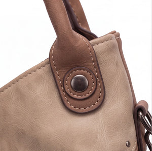 Borsa hobo patchwork multicolore 9440-107, dettaglio attacco manico