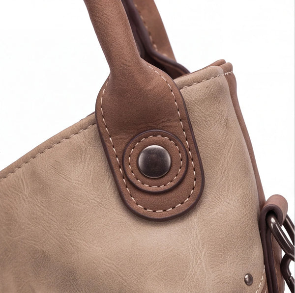 Borsa hobo patchwork multicolore 9440-107, dettaglio attacco manico