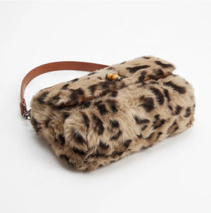 Borsa a tracolla leopardata beige, vista del fondo