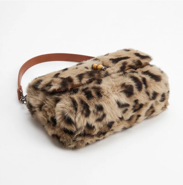 Borsa a tracolla leopardata beige, vista del fondo