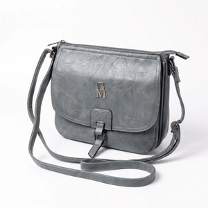 Borsa a tracolla 21008, azzurro polvere, vista su sfondo bianco