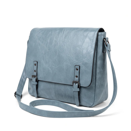 Borsa a tracolla doppia fibbia A-629, azzurro polvere, vista su sfondo bianco