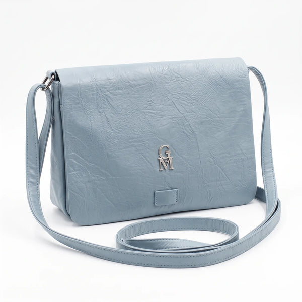 Borsa a tracolla L6322, azzurro polvere, vista su sfondo bianco