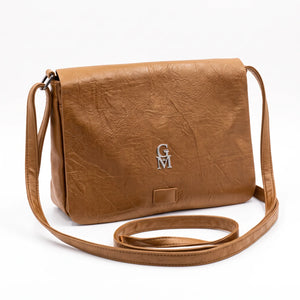 Borsa a tracolla L6322, cuoio chiaro, vista su sfondo bianco