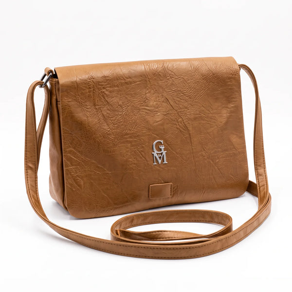 Borsa a tracolla L6322, cuoio chiaro, vista su sfondo bianco