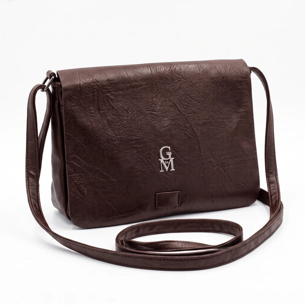 Borsa a tracolla L6322, marrone, vista su sfondo bianco
