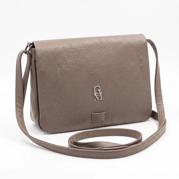 Borsa a tracolla L6322, taupe, vista su sfondo bianco