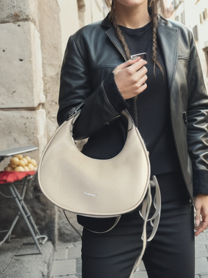 Borsa firmata YYcoveri mezzaluna mono manico capiente spalla tracolla