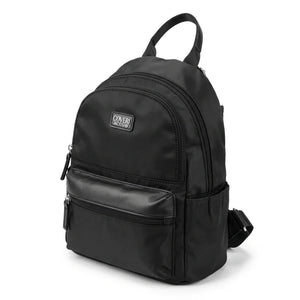 Zaino donna piccolo CA8002, colore nero, su sfondo bianco