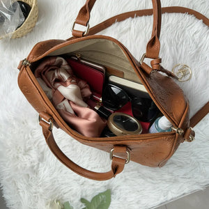 La Ciràsa- Borsa a bauletto  firmata GYOIAMEA a mano tracolla casual simil pelle martellata venata