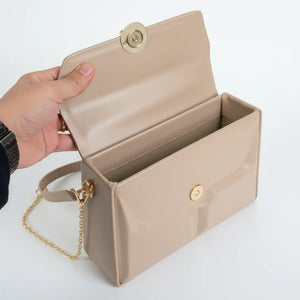 La Etna - Borsa borsetta firmata piccola GYOIAMEA a mano tracolla simil pelle rigida 3d