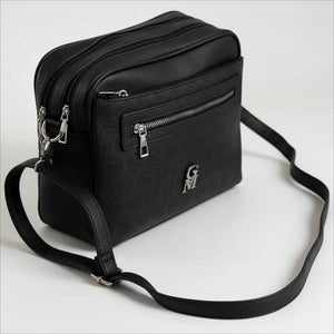 La Sandra- Borsa a tracolla firmata GYOIAMEA tracolla casual simil pelle molte zip tasche