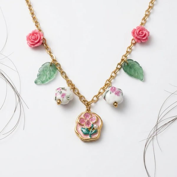 Giardino di Rose - Collana Catena color Oro con Ciondoli Fiori, Roselline Rosa e Foglie Verdi