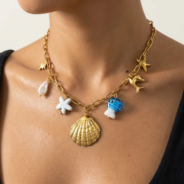 Acquario - Collana Catena Oro con Ciondoli Mare: Pesciolino Azzurro, Conchiglia e Stelle
