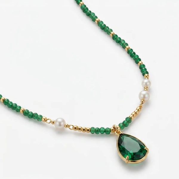 Goccia di Luce - Collana Girocollo acciaio colore Oro con Pietra a Goccia Verde Smeraldo e Perle