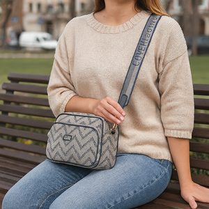 Borsa piccola molte tasche tracolla firmata COVERI ACTIVE in simil pelle pregiata zip fantasia logata originale