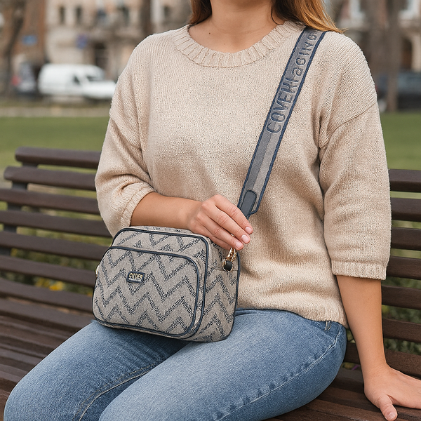Borsa piccola molte tasche tracolla firmata COVERI ACTIVE in simil pelle pregiata zip fantasia logata originale