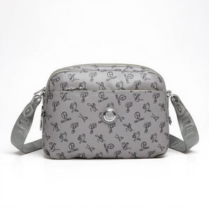 Borsa firmata Giulia Piarelli nylon logo tasche con zip capiente e comoda a tracolla fantasia logo modello 03