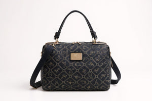 Borsa bauletto firmata Giulia Piarelli eco pelle logo tasche con zip capiente e comoda a tracolla fantasia logo