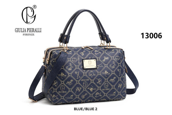 Borsa bauletto firmata Giulia Piarelli eco pelle logo tasche con zip capiente e comoda a tracolla fantasia logo