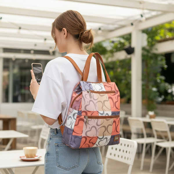 Zaino 2in1 trasformabile donna firmato Baci&Abbracci multitasche fantasia logo impermeabile zip zainetto